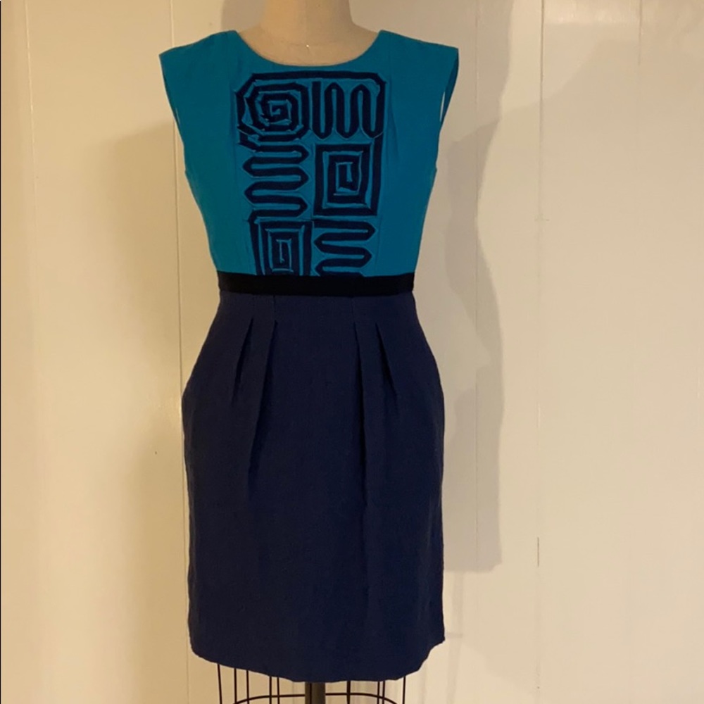 BCBG navy and blue sleeveless dress